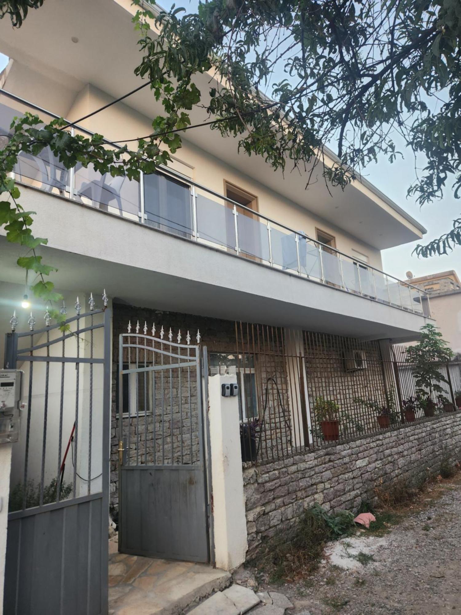 B&B Kroni 1 Shkoder Ngoại thất bức ảnh